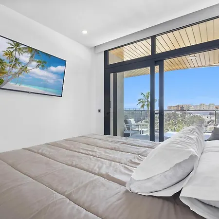 Sunset Waves 1-135 アパート