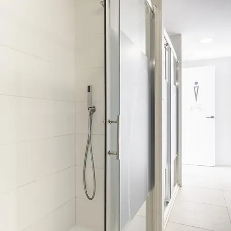 Sunset Waves 1-135 アパート