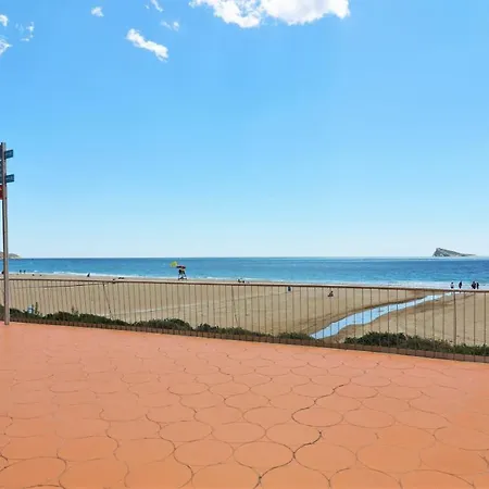 Sunset Waves 1-135 アパート